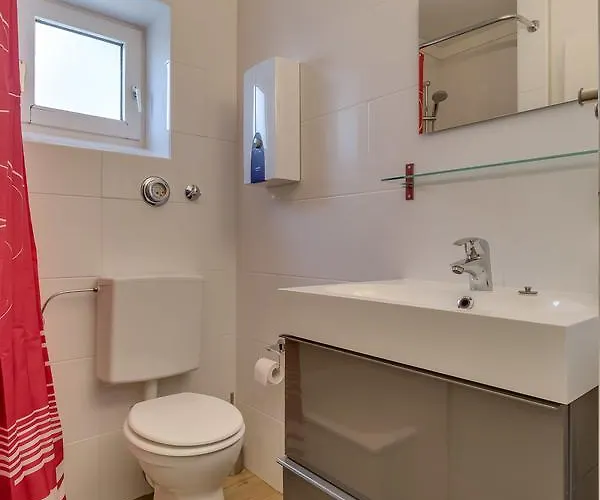 温特贝格旅馆 *